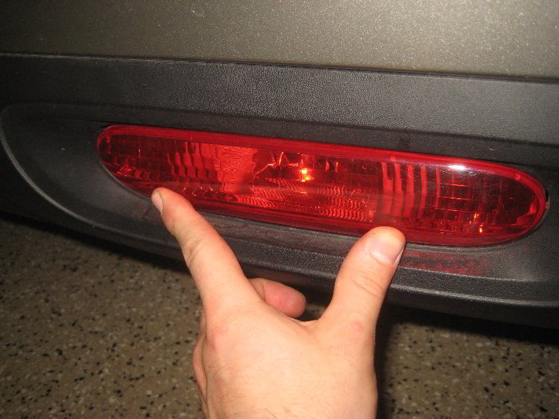 MiniCooperRearFogLightBulbReplacementGuide014