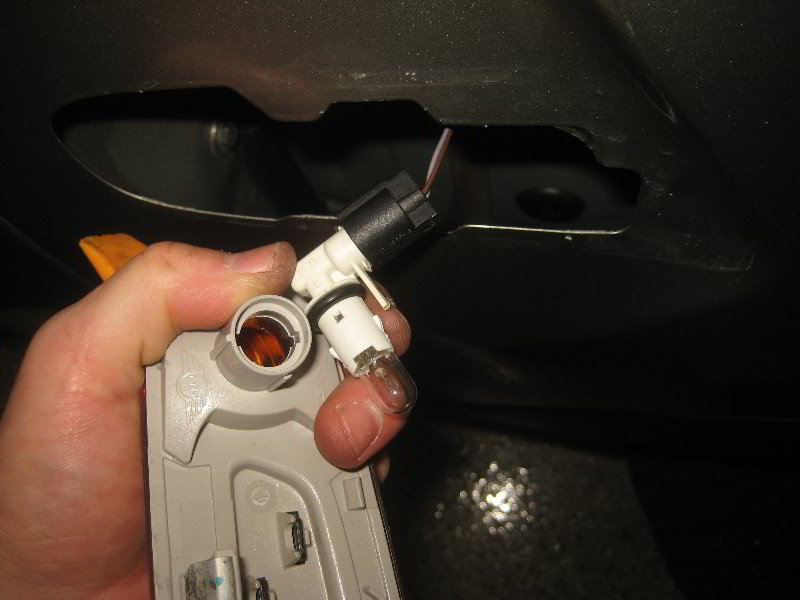 Mini-Cooper-Scuttle-Light-Bulb-Replacement-Guide-005