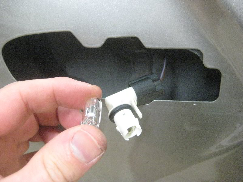 Mini-Cooper-Scuttle-Light-Bulb-Replacement-Guide-009