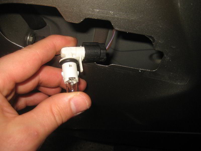 Mini-Cooper-Scuttle-Light-Bulb-Replacement-Guide-011