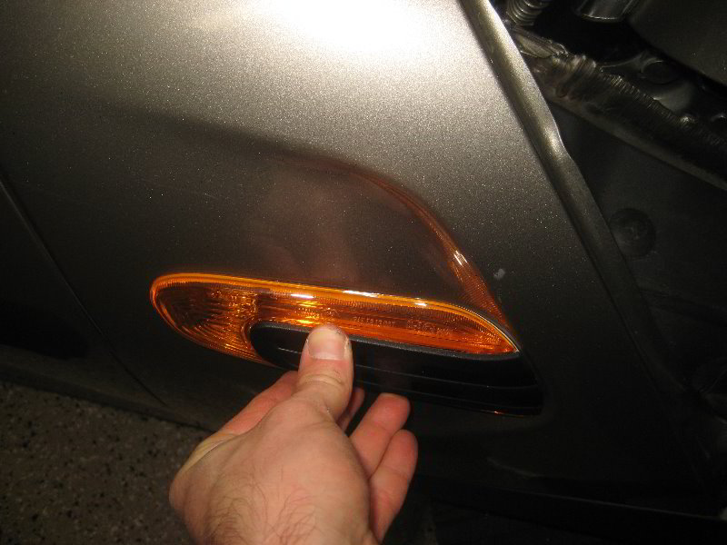 MiniCooperScuttleLightBulbReplacementGuide015