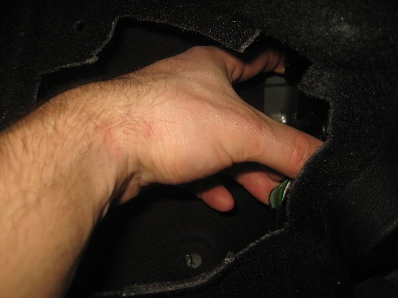 Mini-Cooper-Tail-Light-Bulbs-Replacement-Guide-013