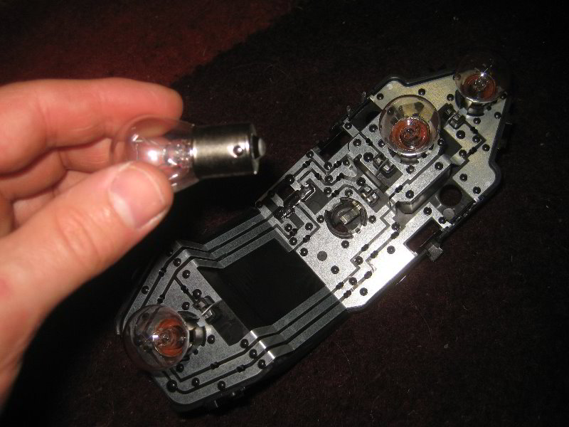 Mini-Cooper-Tail-Light-Bulbs-Replacement-Guide-017