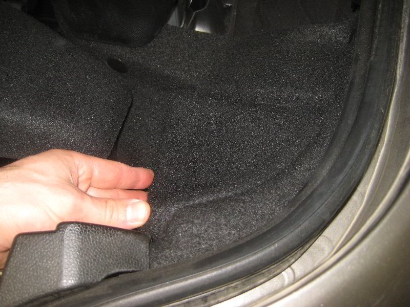 Mini-Cooper-Tail-Light-Bulbs-Replacement-Guide-026