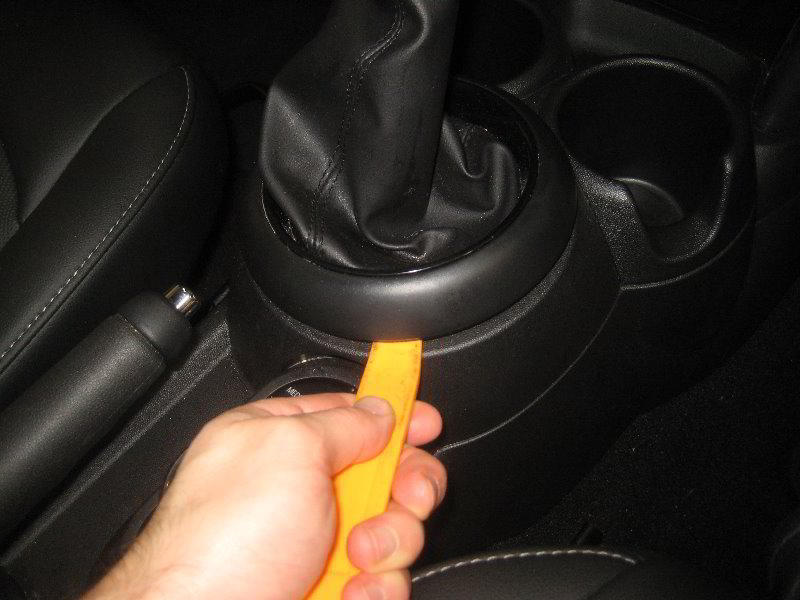 MiniCooperTransmissionShiftLockReleaseGuide002