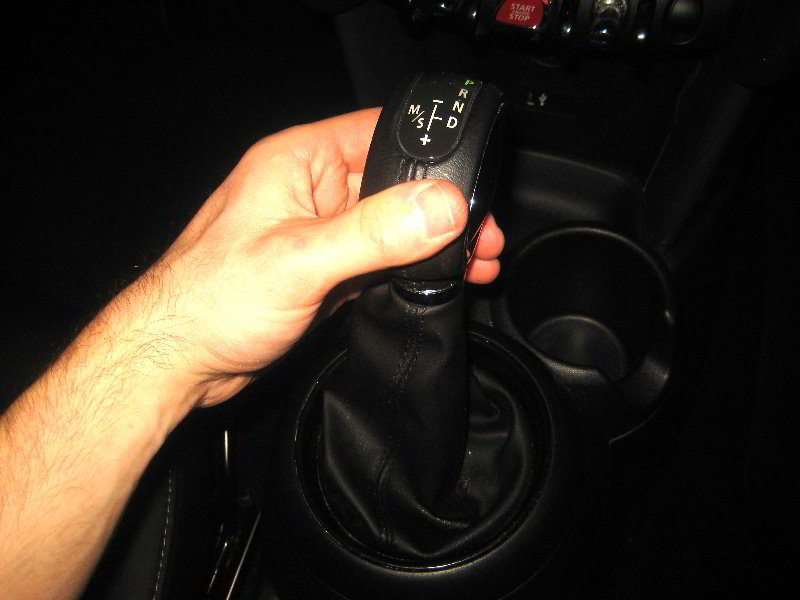 MiniCooperTransmissionShiftLockReleaseGuide009