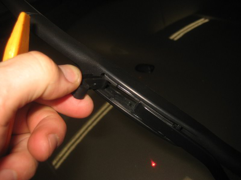 MiniCooperWindshieldWindowWiperBladesReplacementGuide004