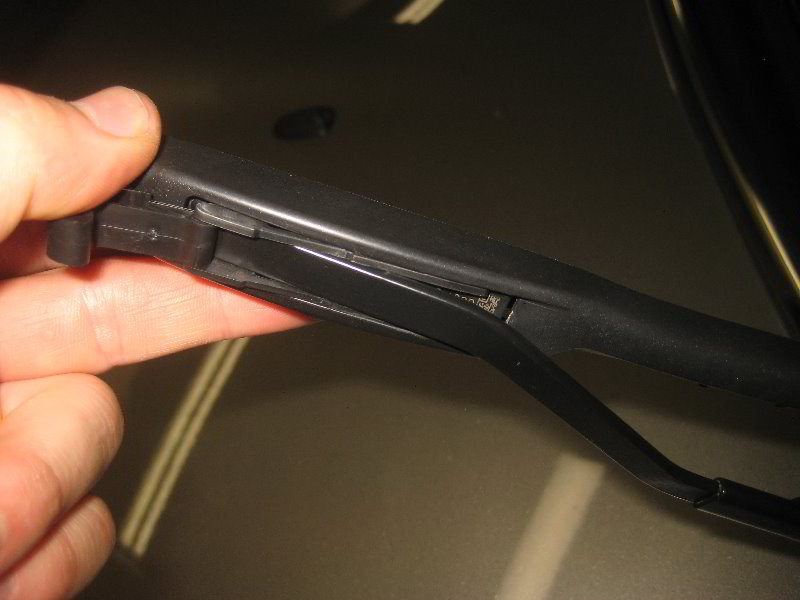 MiniCooperWindshieldWindowWiperBladesReplacementGuide005