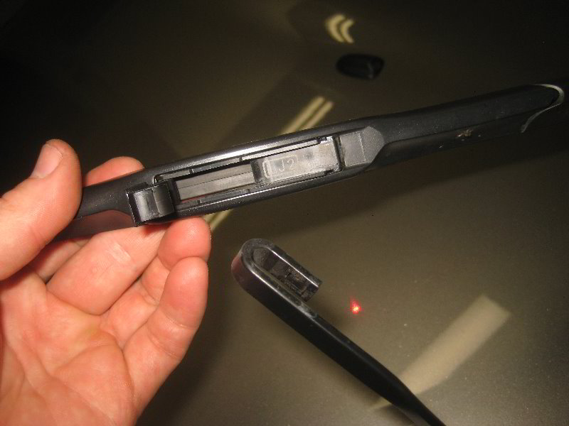 MiniCooperWindshieldWindowWiperBladesReplacementGuide006