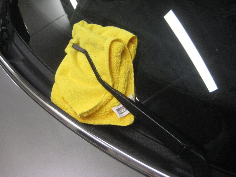 MiniCooperWindshieldWindowWiperBladesReplacementGuide007