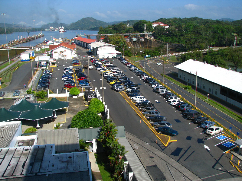 Miraflores-Locks-Panamax-Ship-Panama-Canal-005