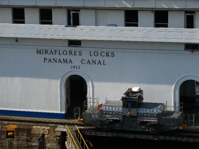 Miraflores-Locks-Panamax-Ship-Panama-Canal-019