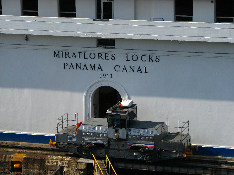 Miraflores-Locks-Panamax-Ship-Panama-Canal-020