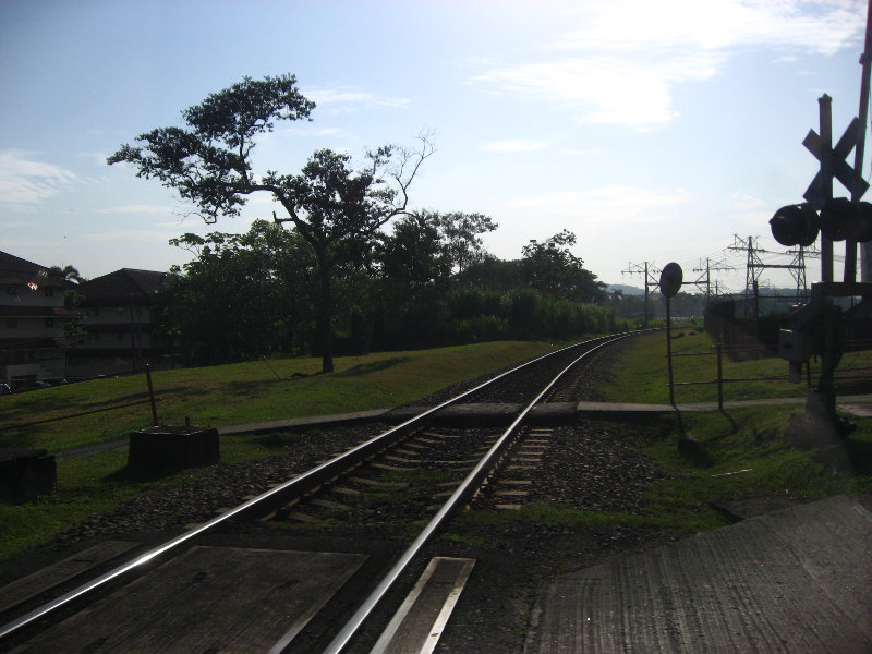 Miraflores-Locks-Panamax-Ship-Panama-Canal-044