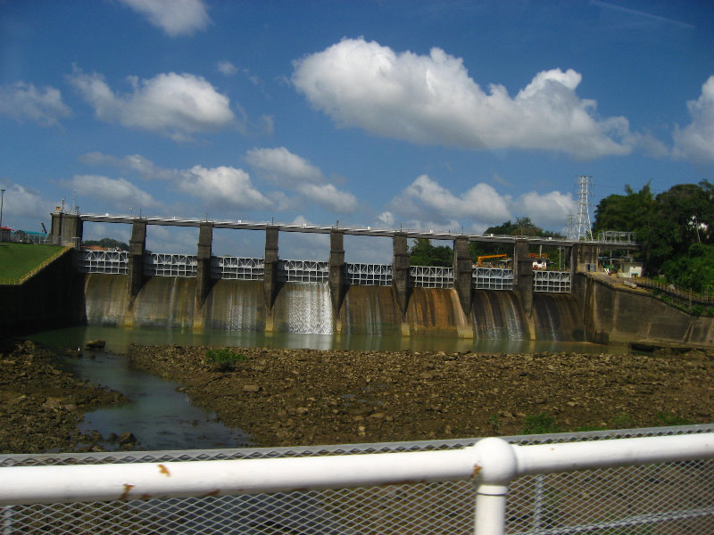 Miraflores-Locks-Panamax-Ship-Panama-Canal-052