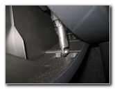 Mitsubishi-Lancer-AC-Cabin-Air-Filter-Replacement-Guide-003