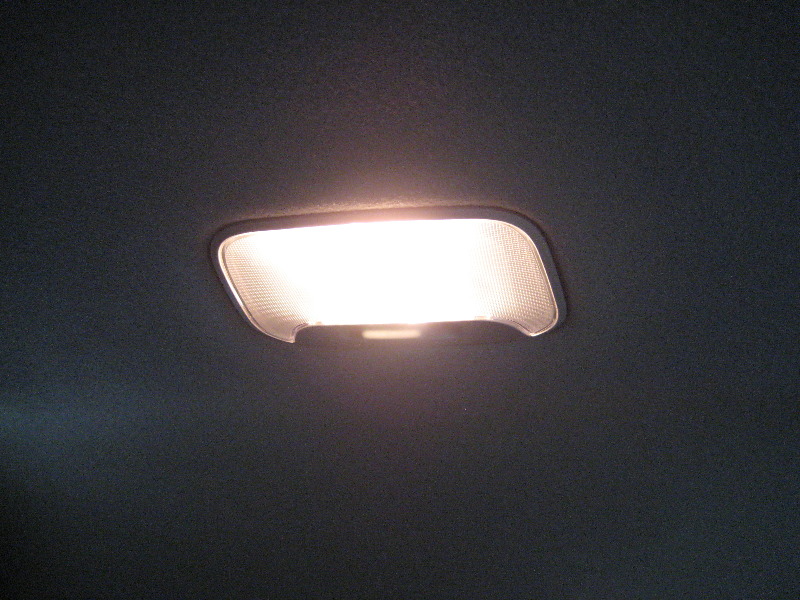 Mitsubishi-Lancer-Dome-Light-Bulb-Replacement-Guide-011