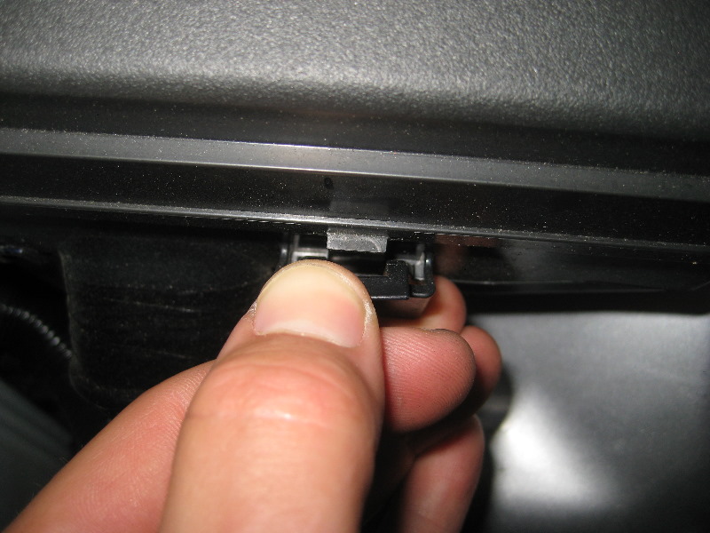 Mitsubishi-Lancer-Electrical-Fuses-Replacement-Guide-003