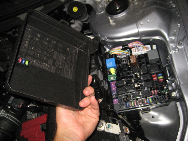 Mitsubishi-Lancer-Electrical-Fuses-Replacement-Guide-004