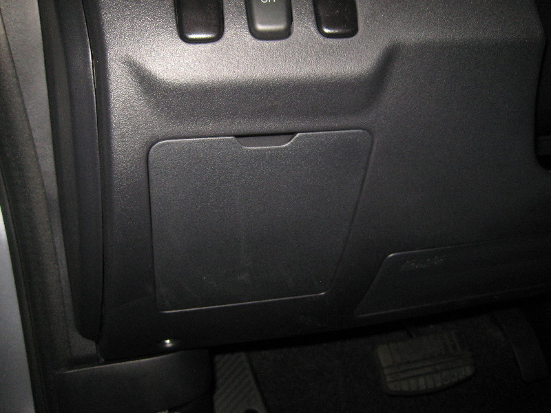 Mitsubishi-Lancer-Electrical-Fuses-Replacement-Guide-007