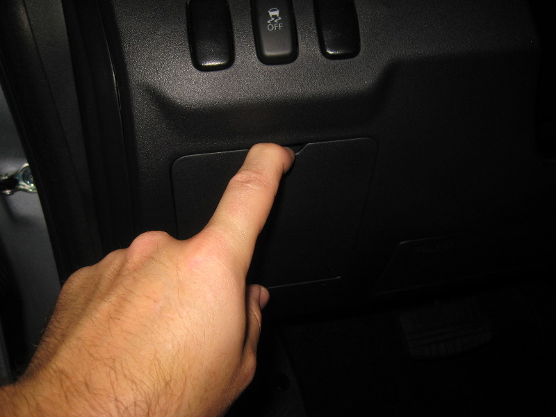 Mitsubishi-Lancer-Electrical-Fuses-Replacement-Guide-008