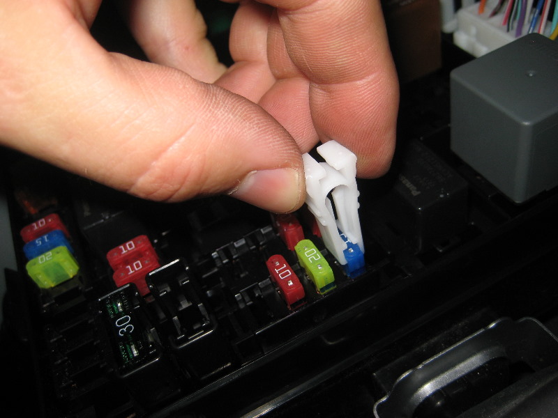 MitsubishiLancerElectricalFusesReplacementGuide014