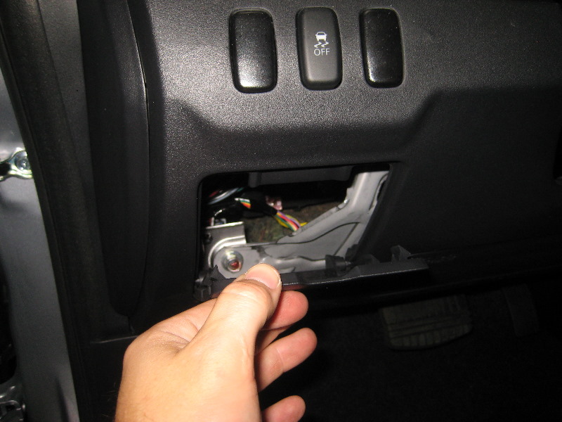 Mitsubishi-Lancer-Electrical-Fuses-Replacement-Guide-020