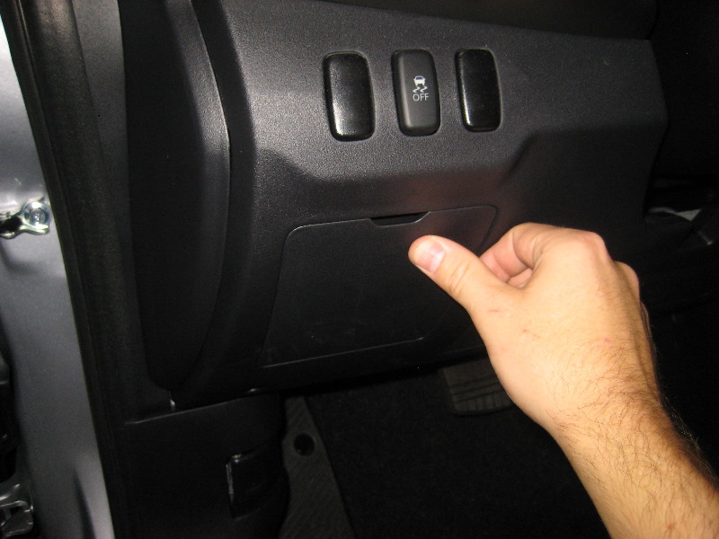 Mitsubishi-Lancer-Electrical-Fuses-Replacement-Guide-021