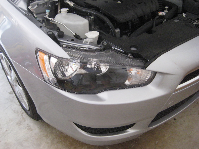 MitsubishiLancerHeadlightBulbsReplacementGuide001