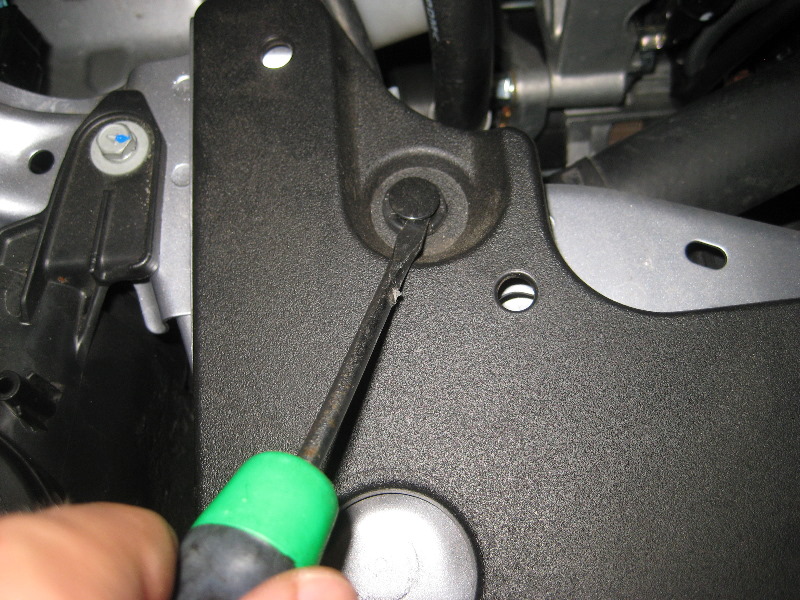 Mitsubishi-Lancer-Headlight-Bulbs-Replacement-Guide-024