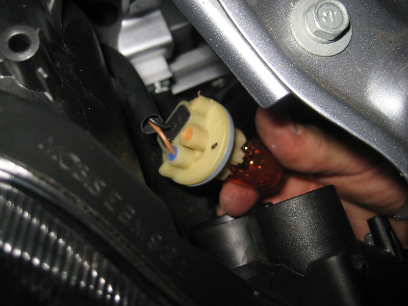 MitsubishiLancerHeadlightBulbsReplacementGuide032