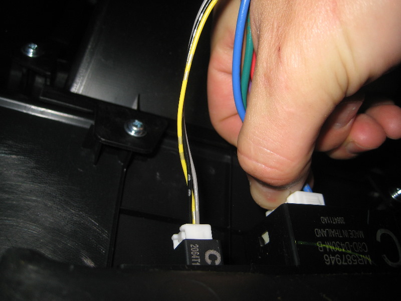 Mitsubishi-Lancer-Interior-Door-Panel-Removal-Guide-028