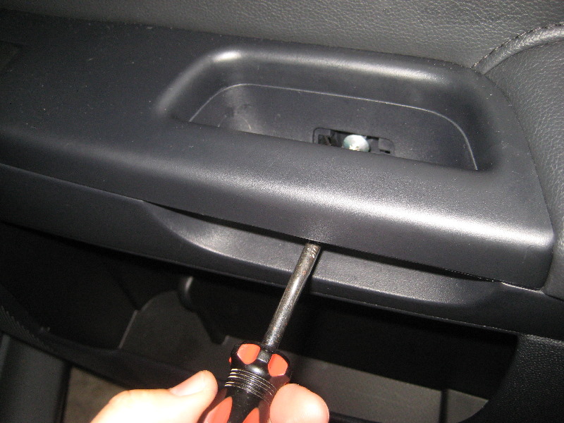 Mitsubishi-Lancer-Interior-Door-Panel-Removal-Guide-051