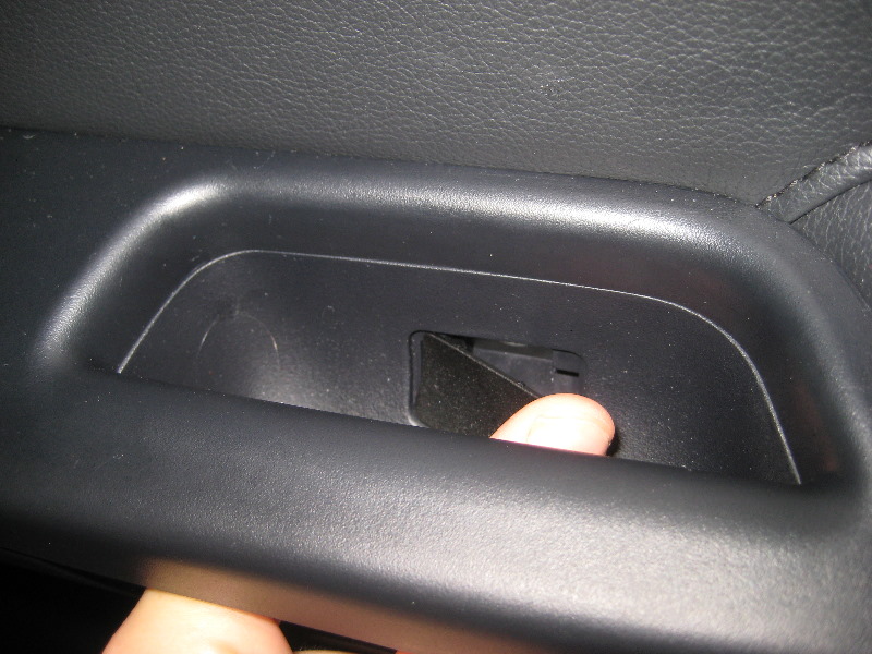 Mitsubishi-Lancer-Interior-Door-Panel-Removal-Guide-052