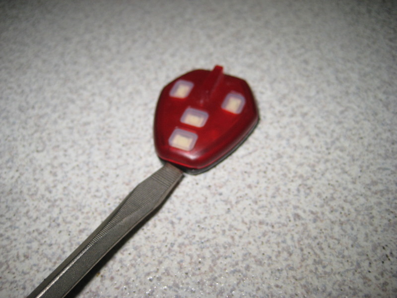 Mitsubishi-Lancer-Key-Fob-Battery-Replacement-Guide-009