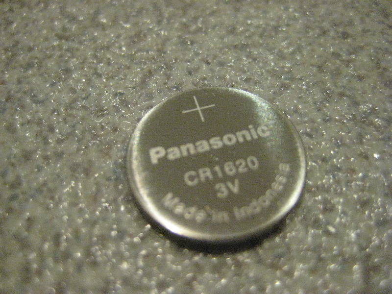 Mitsubishi-Lancer-Key-Fob-Battery-Replacement-Guide-013