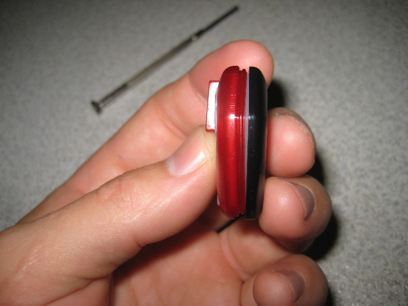 Mitsubishi-Lancer-Key-Fob-Battery-Replacement-Guide-016