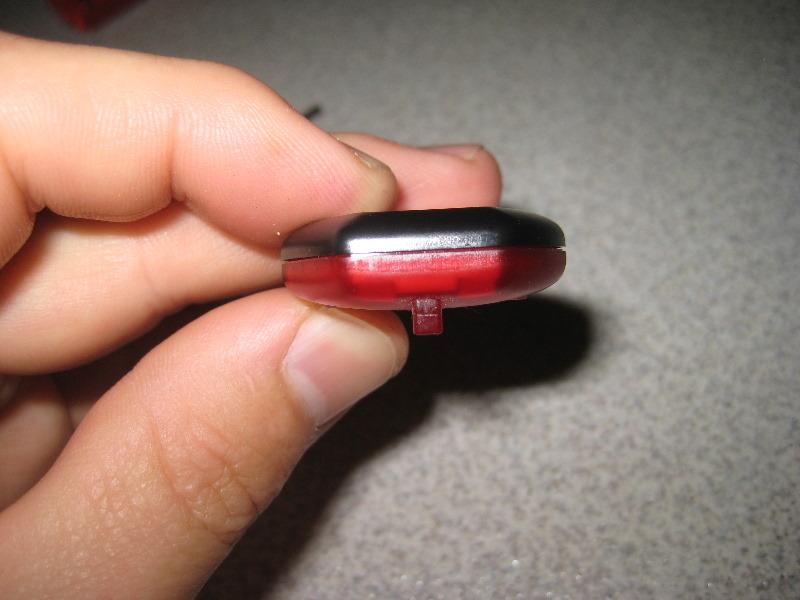 Mitsubishi-Lancer-Key-Fob-Battery-Replacement-Guide-017