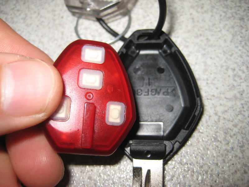 Mitsubishi-Lancer-Key-Fob-Battery-Replacement-Guide-018