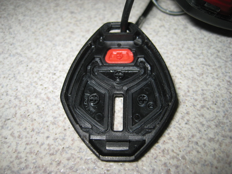 Mitsubishi-Lancer-Key-Fob-Battery-Replacement-Guide-021