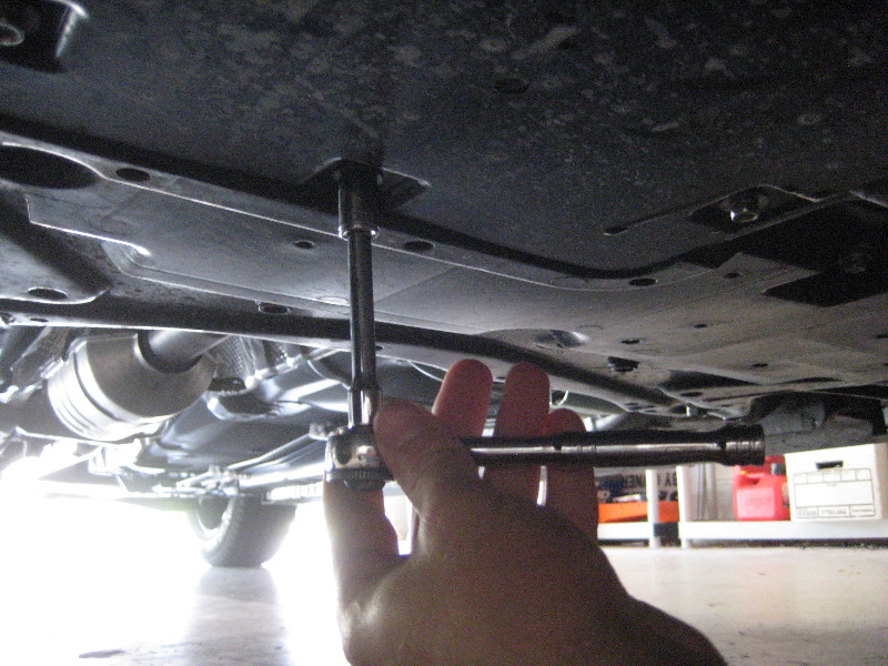 Mitsubishi-Lancer-MIVEC-Engine-Oil-Change-Filter-Replacement-Guide-006