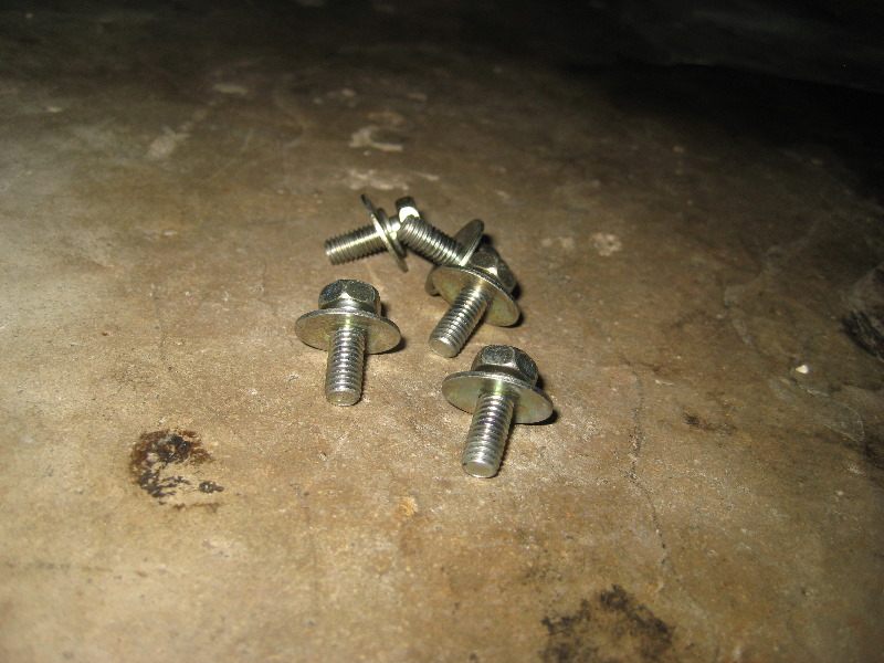 Mitsubishi-Lancer-MIVEC-Engine-Oil-Change-Filter-Replacement-Guide-008