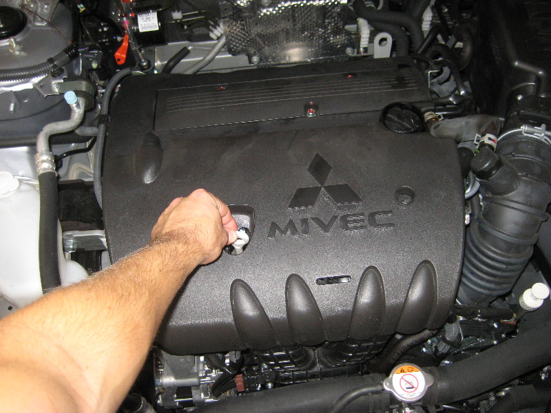 Mitsubishi-Lancer-MIVEC-Engine-Oil-Change-Filter-Replacement-Guide-030