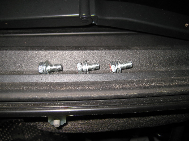 Mitsubishi-Lancer-MIVEC-Engine-Spark-Plugs-Replacement-Guide-004