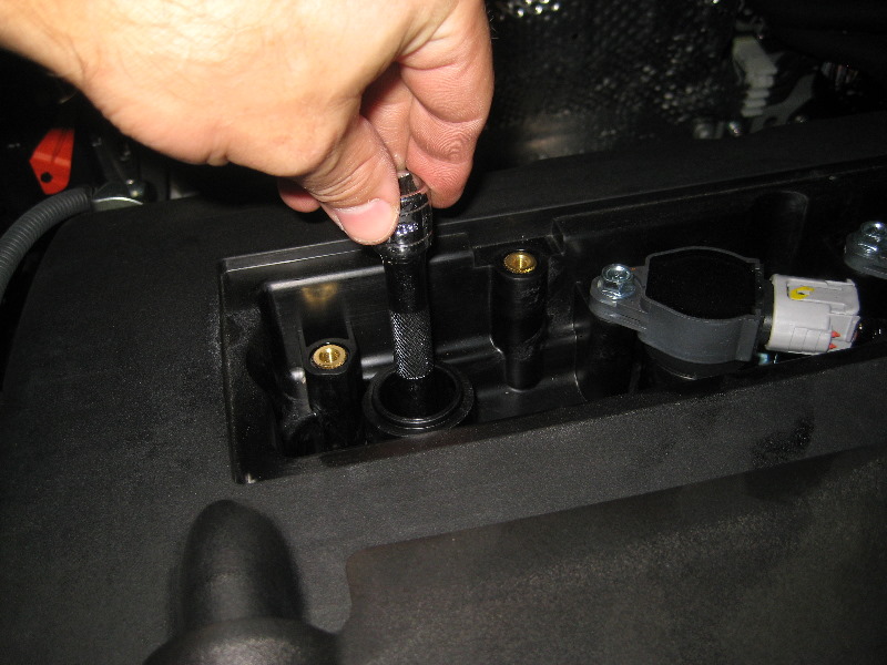 Mitsubishi-Lancer-MIVEC-Engine-Spark-Plugs-Replacement-Guide-016