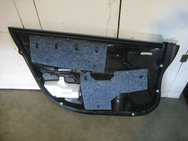 Mitsubishi-Mirage-Plastic-Interior-Door-Panel-Removal-Guide-033