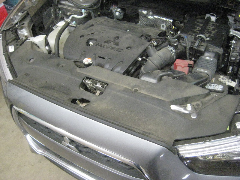 2011-2017-Mitsubishi-Outlander-Sport-12V-Automotive-Battery-Replacement-Guide-002