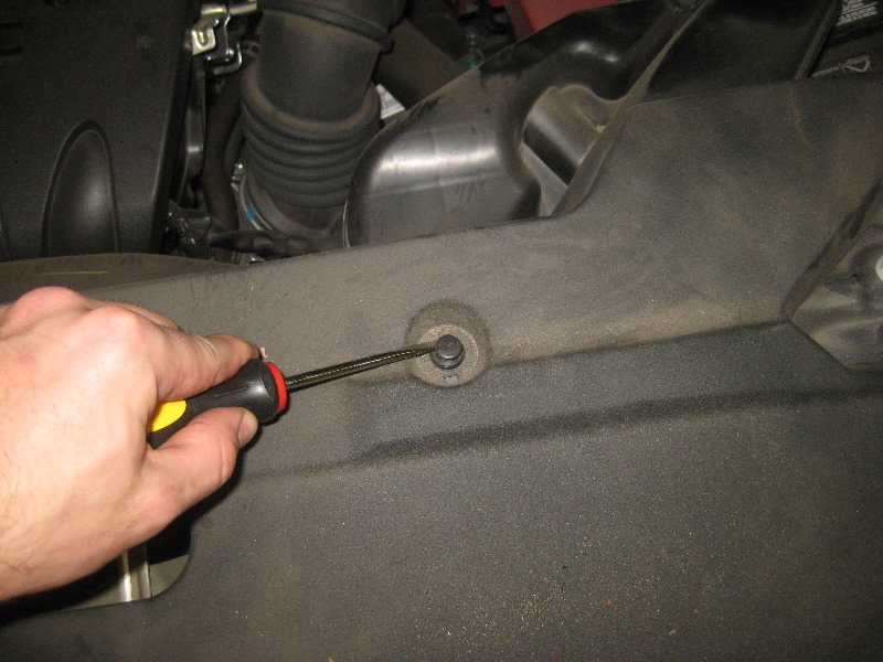 2011-2017-Mitsubishi-Outlander-Sport-12V-Automotive-Battery-Replacement-Guide-006