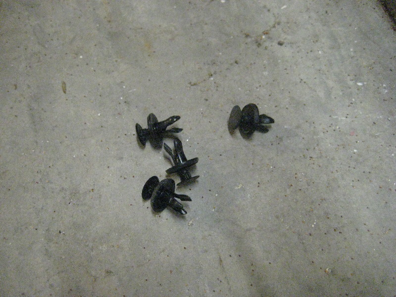 2011-2017-Mitsubishi-Outlander-Sport-12V-Automotive-Battery-Replacement-Guide-008