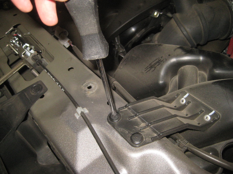 2011-2017-Mitsubishi-Outlander-Sport-12V-Automotive-Battery-Replacement-Guide-012